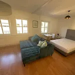 Amiadi-Apartments-Schloss3R